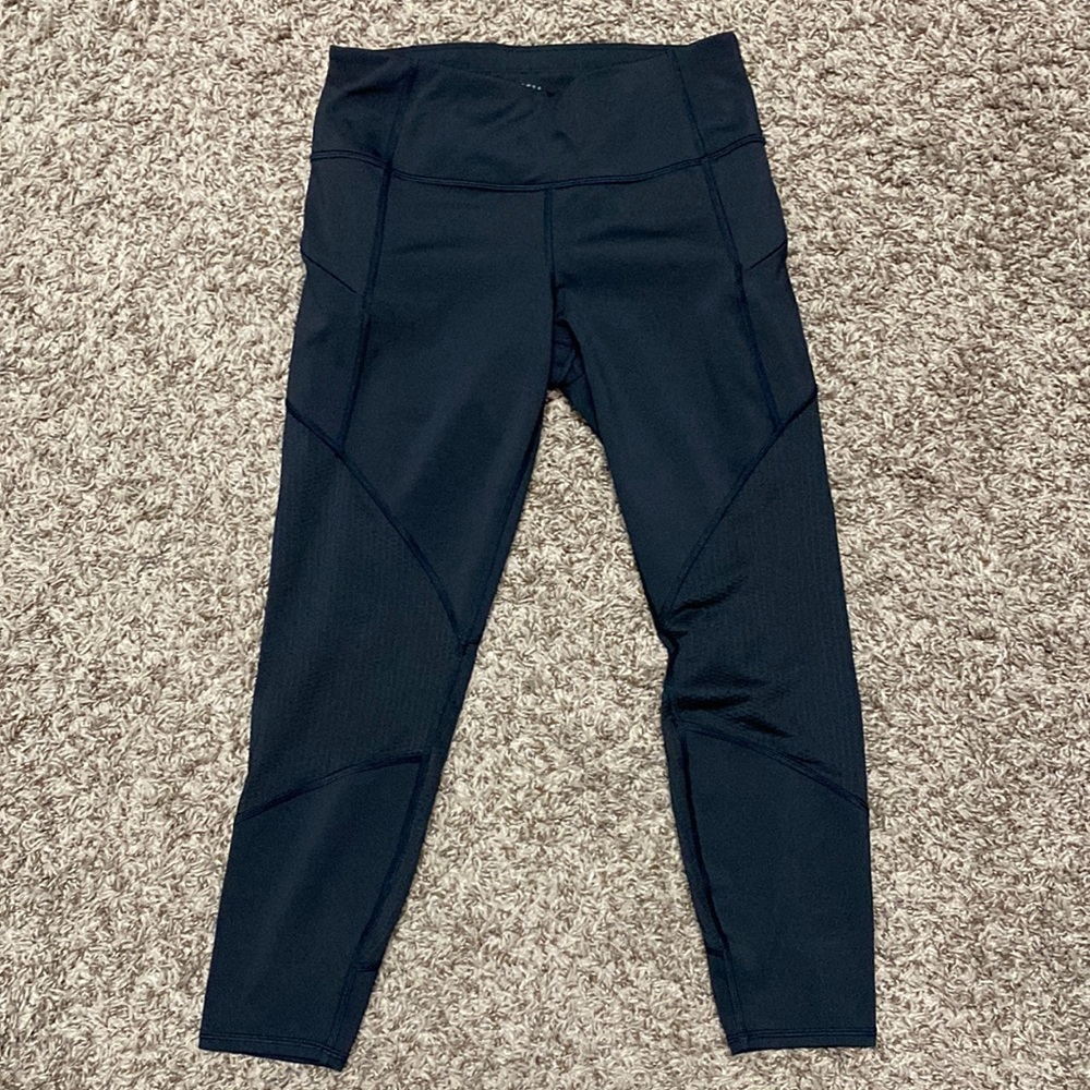 Athleta Contender Mesh 7/8 Legging